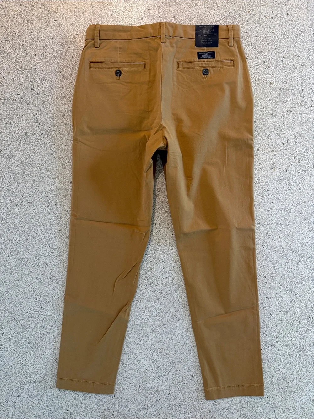Banana Republic Slim Tapered Fit European style Chino Pants BNWT 31 x 29